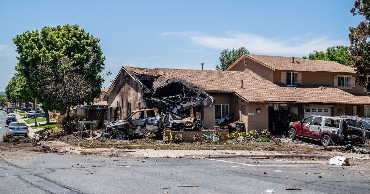 Several dead in fiery plane crash on California neighborhood • PhilSTAR ...