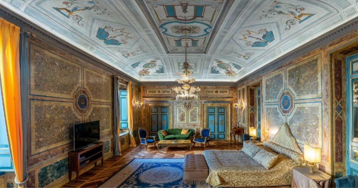 This 16th century palace in Rome lets tourists stay with real-life ...