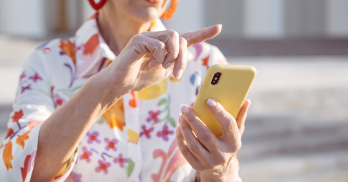 Seniors active on social media have higher tendency to be lonely: study