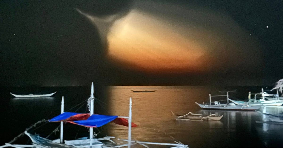 What caused the 'jellyfish lights' that appeared over parts of ...