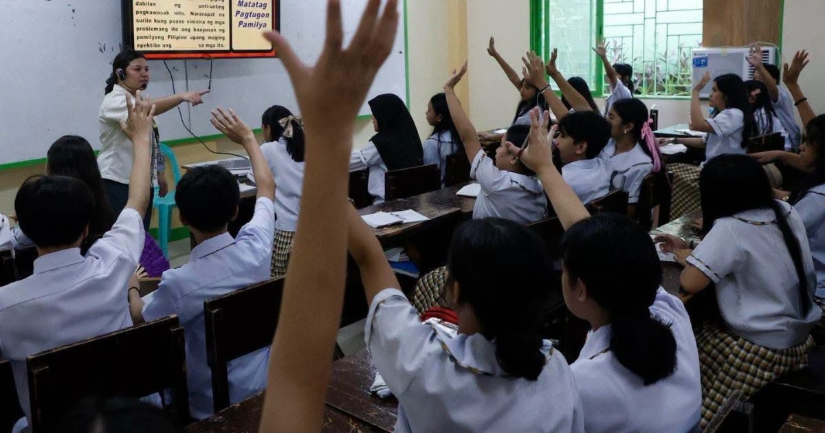 „Puwedeng mag-sando“: Das Bildungsministerium (DepEd) verlangt angesichts ...