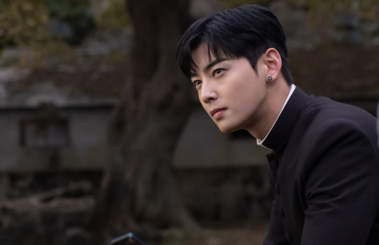 Cha Eun-woo as the exorcist priest Yohan in Island