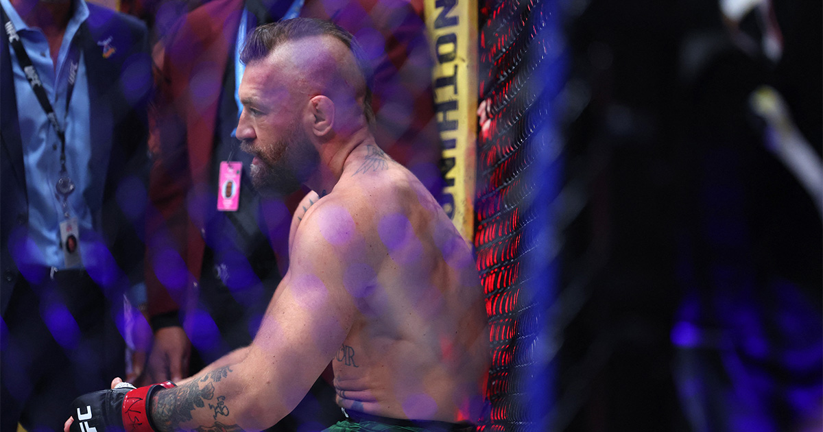 McGregor says knee fine before first-kick injury, vows return