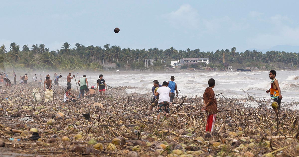 Typhoon Tino flooding kills 26