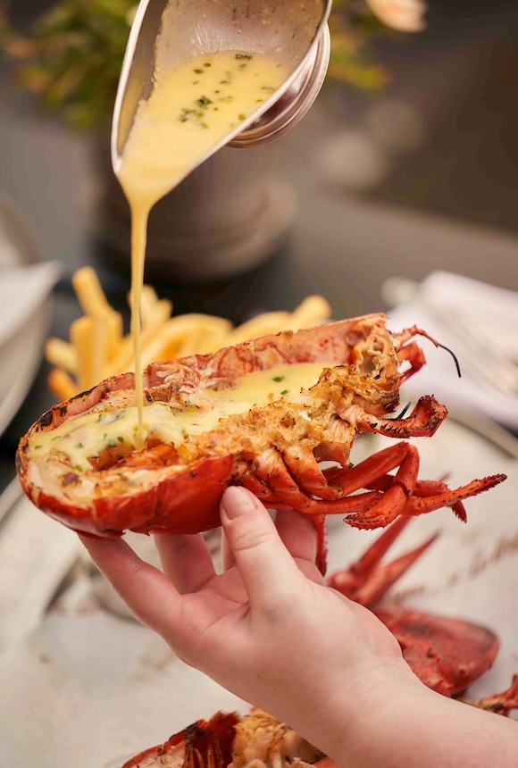 Burger & Lobster