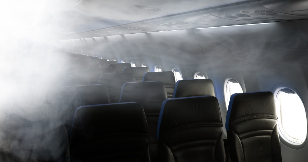 Plane gets filled with smoke after passenger's power bank catches ...